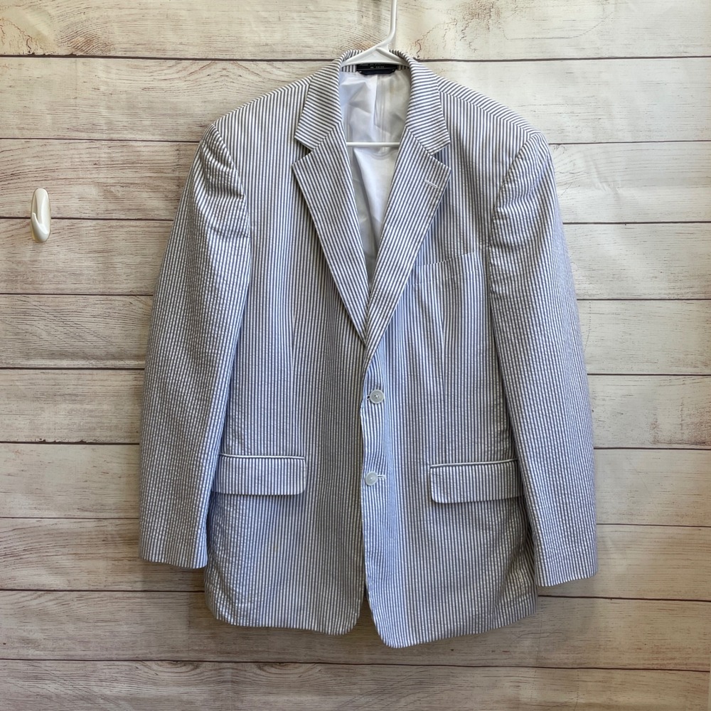 HASPEL BLUE AND WHITE STRIPED SEERSUCKER BLAZER